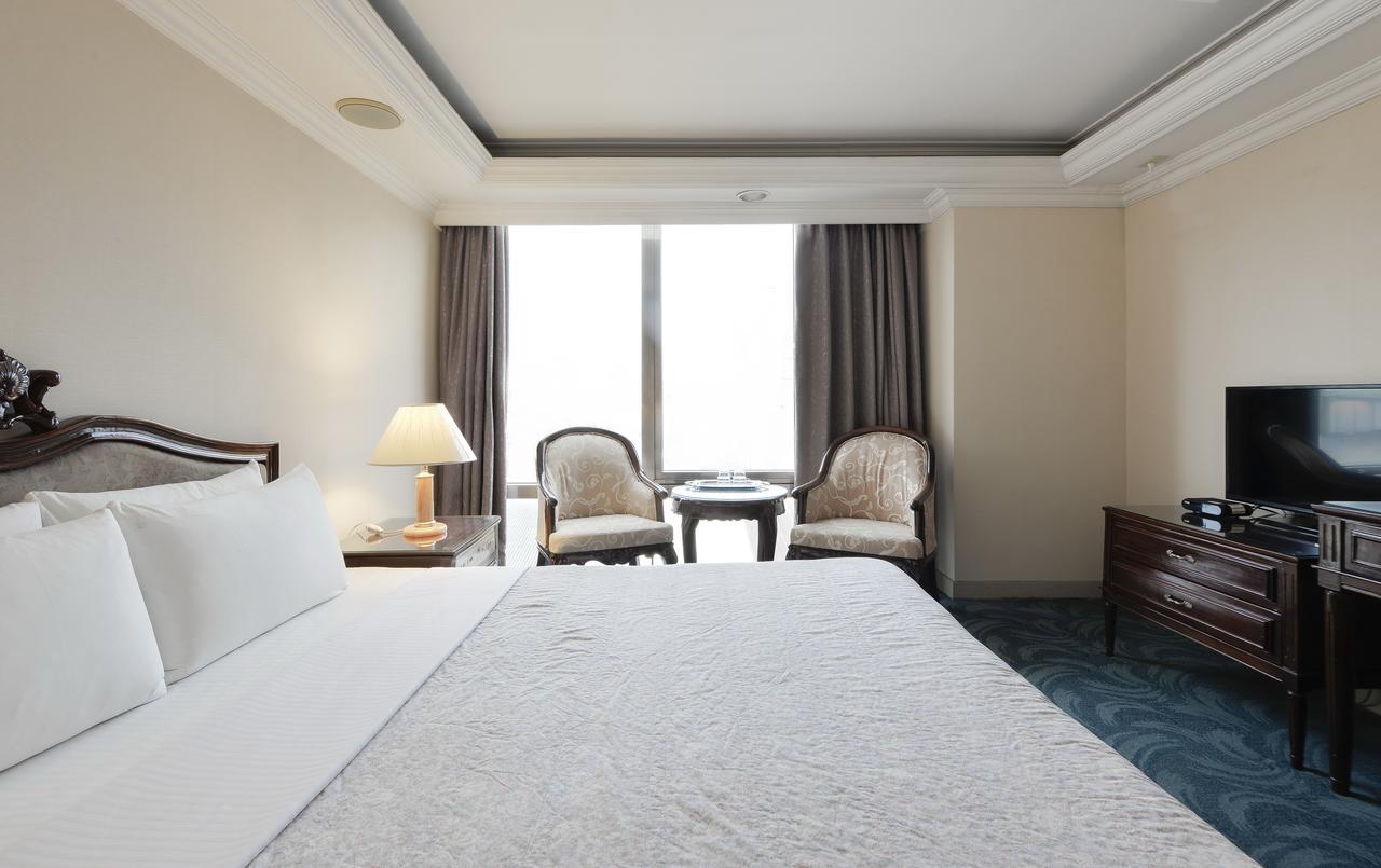 Forbes Hotel Taichung Exterior foto