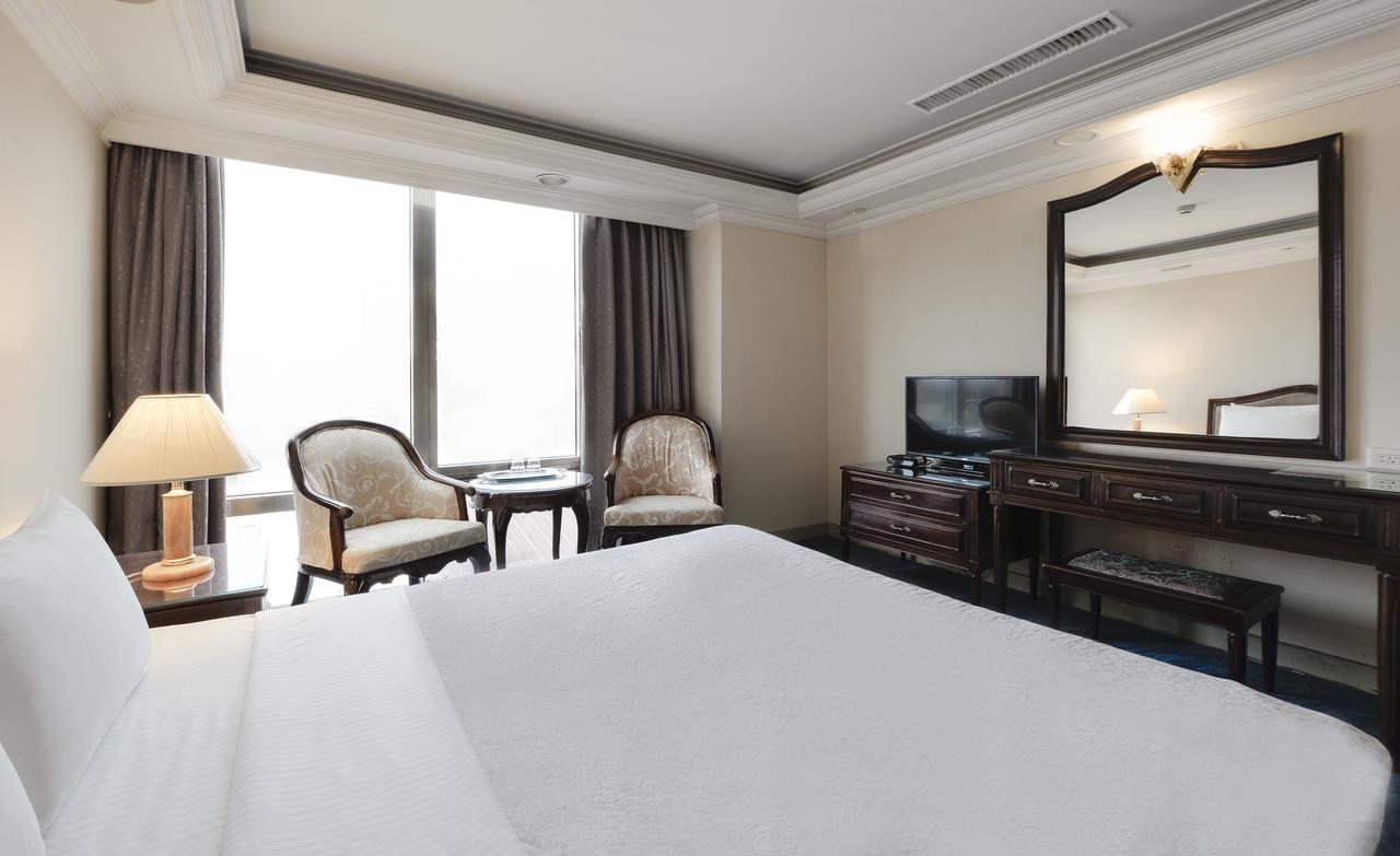 Forbes Hotel Taichung Exterior foto